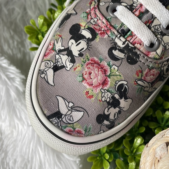 Vans X Disney Minnie Mouse Digi Rose Sneakers - Picture 3 of 12